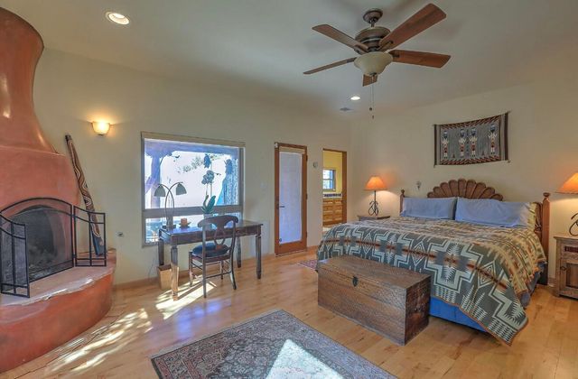 11 Tres Amigos Road, Placitas, NM 87043