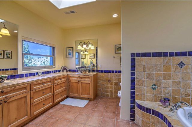 11 Tres Amigos Road, Placitas, NM 87043