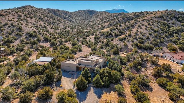 11 Tres Amigos Road, Placitas, NM 87043