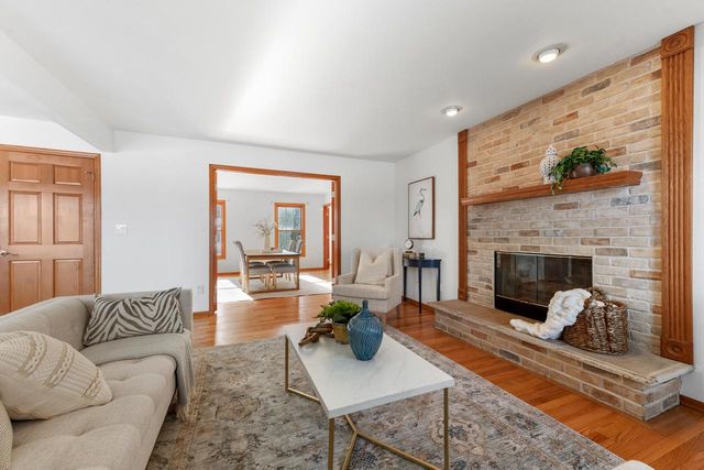 14040 W Glendale AVENUE, Brookfield, WI 53005