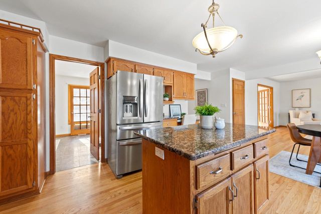 14040 W Glendale AVENUE, Brookfield, WI 53005