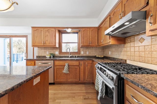 14040 W Glendale AVENUE, Brookfield, WI 53005