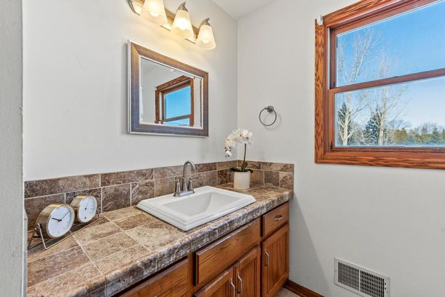 14040 W Glendale AVENUE, Brookfield, WI 53005