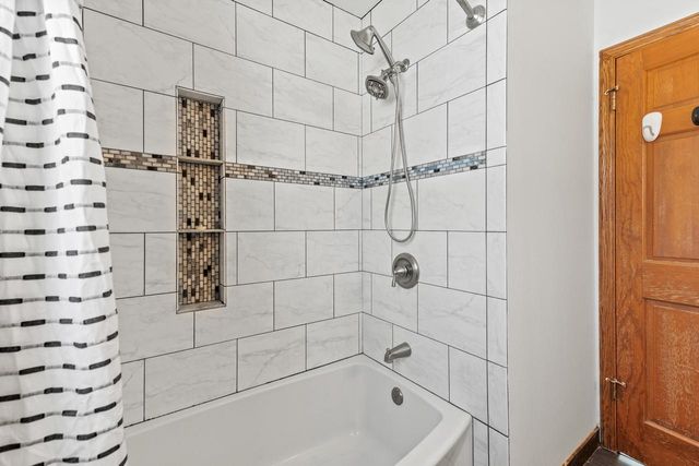 14040 W Glendale AVENUE, Brookfield, WI 53005