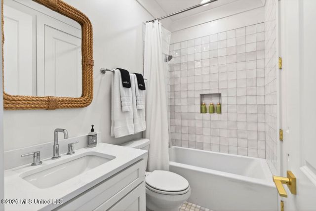 26460 W Beach Boulevard, Pass Christian, MS 39571