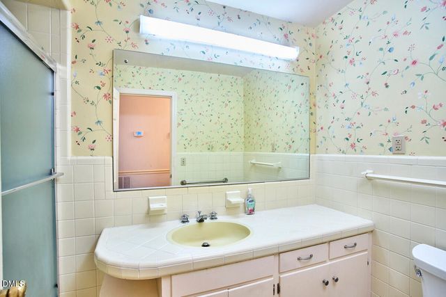 2108 Edgewood Avenue, Burlington, NC 27215