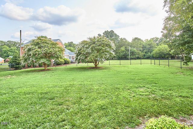 2108 Edgewood Avenue, Burlington, NC 27215
