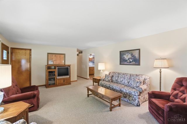 10 Nancy Lane, Hamilton, OH 45013