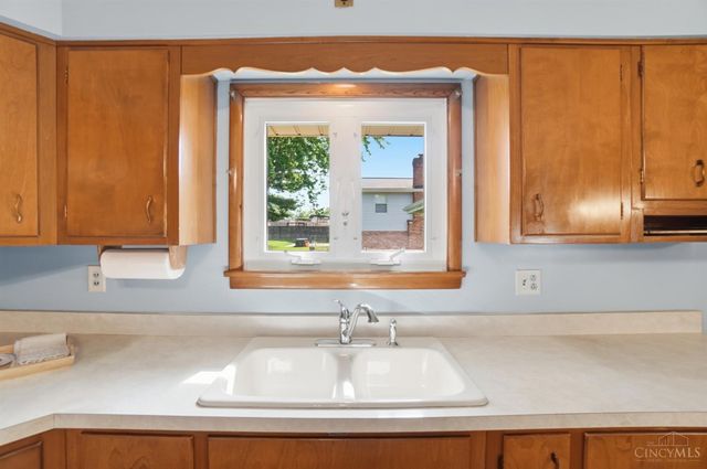 10 Nancy Lane, Hamilton, OH 45013