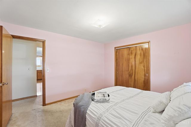 10 Nancy Lane, Hamilton, OH 45013