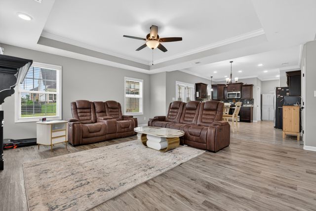 1489 Citadel DR, Clarksville, TN 37042