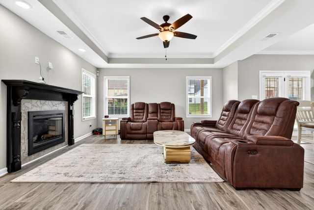 1489 Citadel DR, Clarksville, TN 37042