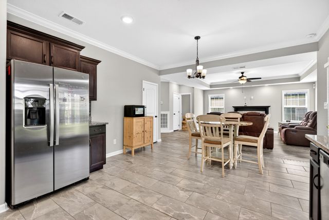1489 Citadel DR, Clarksville, TN 37042