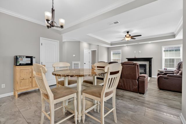 1489 Citadel DR, Clarksville, TN 37042