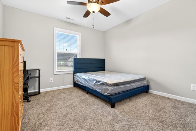 1489 Citadel DR, Clarksville, TN 37042