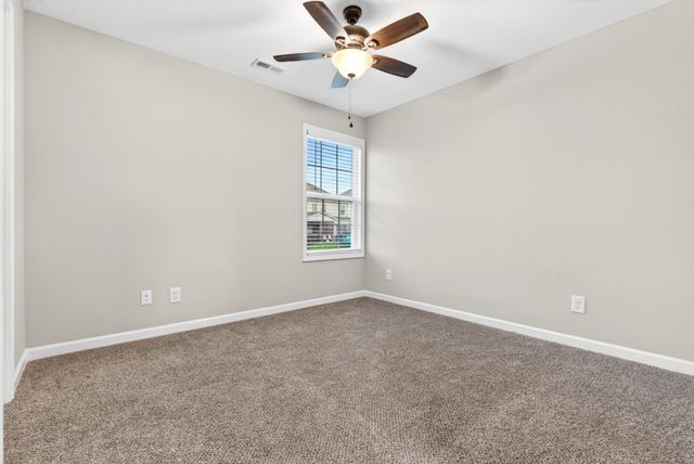 1489 Citadel DR, Clarksville, TN 37042