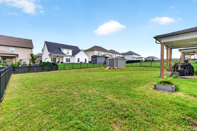 1489 Citadel DR, Clarksville, TN 37042