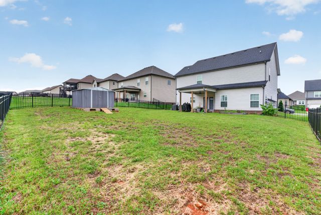 1489 Citadel DR, Clarksville, TN 37042