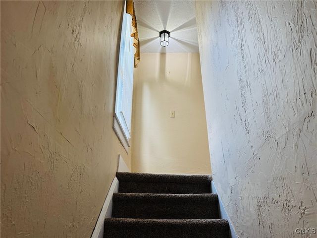 9 Castle Street, Vernon, NY 13421