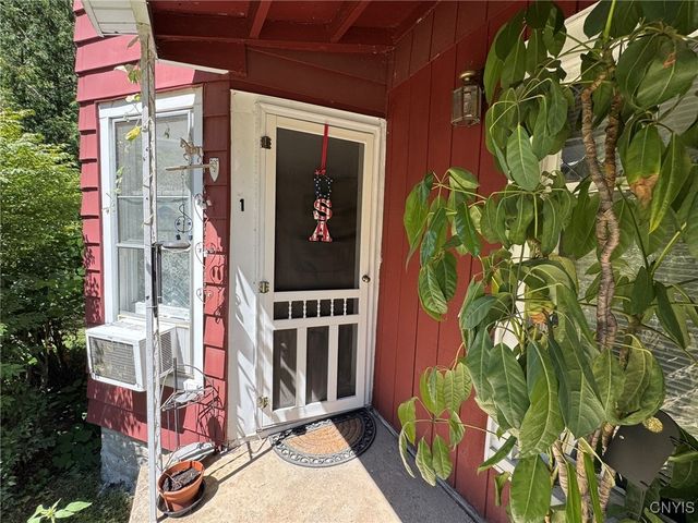 9 Castle Street, Vernon, NY 13421