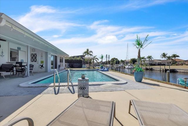 2424 ROSA LANE, Punta Gorda, FL 33950