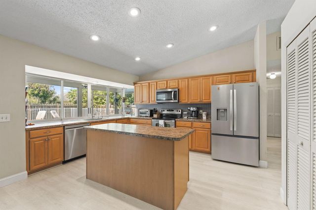 1202 SE Mcfarlane, Port St. Lucie, FL 34952