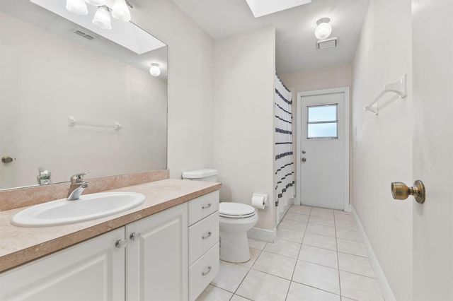 1202 SE Mcfarlane, Port St. Lucie, FL 34952