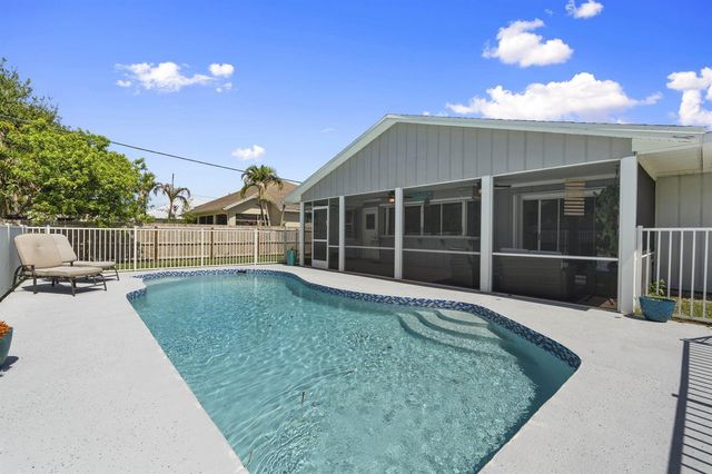 1202 SE Mcfarlane, Port St. Lucie, FL 34952