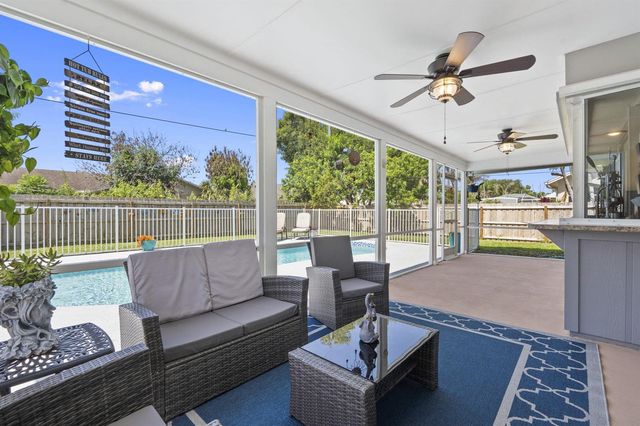 1202 SE Mcfarlane, Port St. Lucie, FL 34952