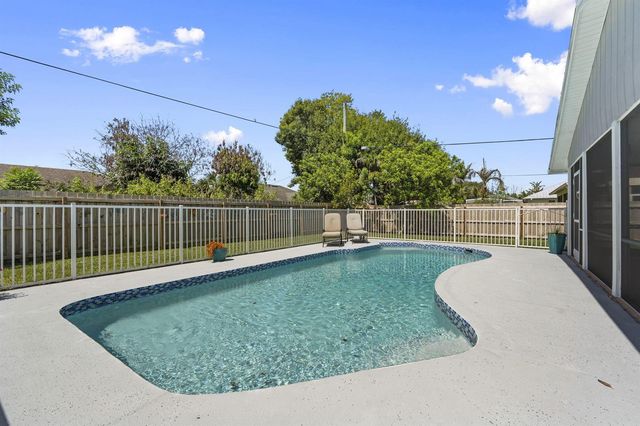 1202 SE Mcfarlane, Port St. Lucie, FL 34952