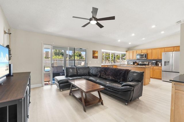 1202 SE Mcfarlane, Port St. Lucie, FL 34952