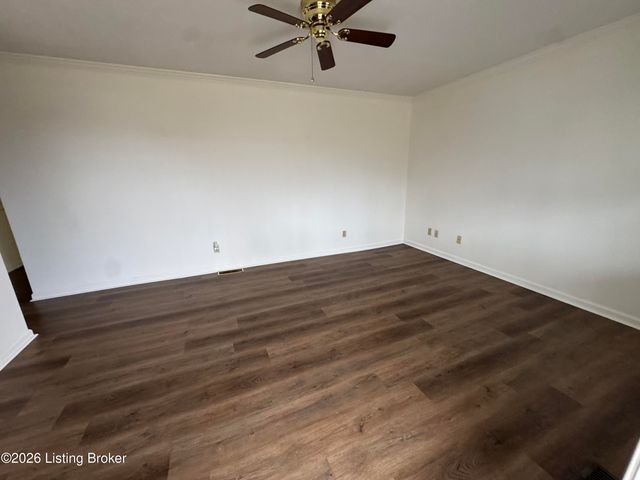 3807 Blanton Ln, Louisville, KY 40216