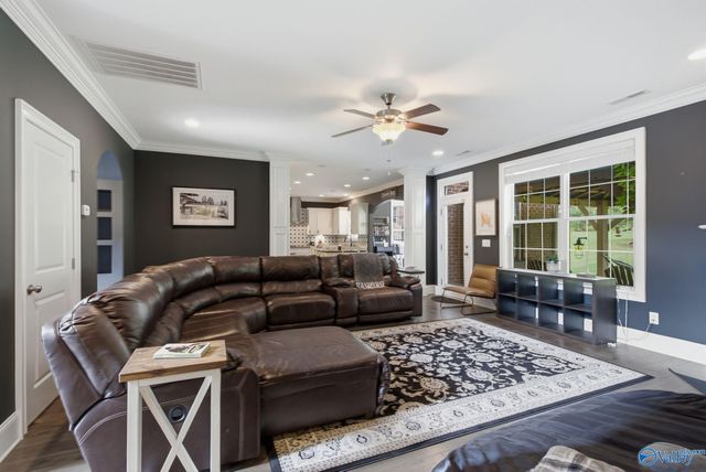 6906 Ridge Pointe Drive SE, Owens Cross Roads, AL 35763