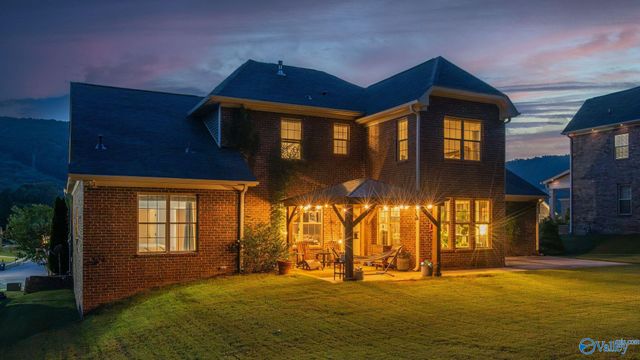 6906 Ridge Pointe Drive SE, Owens Cross Roads, AL 35763