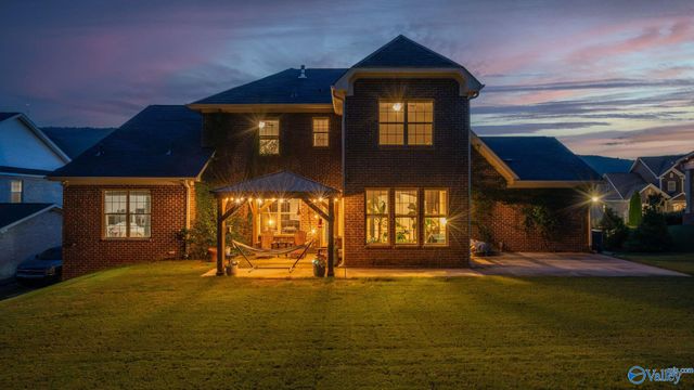 6906 Ridge Pointe Drive SE, Owens Cross Roads, AL 35763