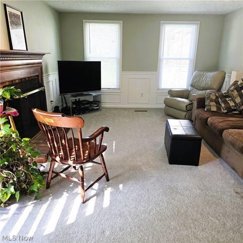 9898 Lakeview Circle, Strongsville, OH 44136