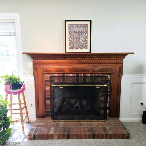9898 Lakeview Circle, Strongsville, OH 44136