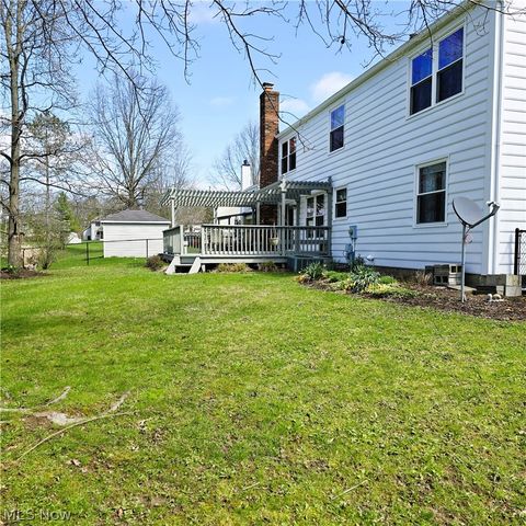 9898 Lakeview Circle, Strongsville, OH 44136