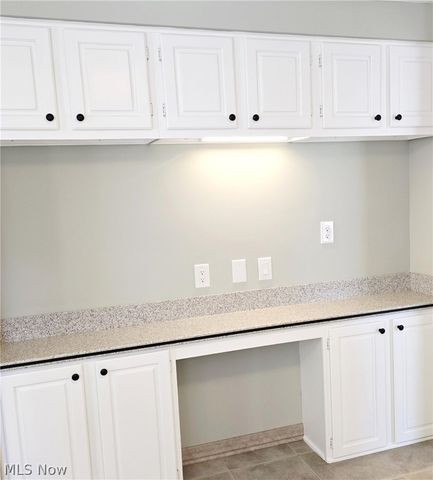 9898 Lakeview Circle, Strongsville, OH 44136
