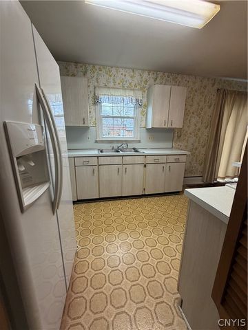 302 Gordon Avenue, Sherrill, NY 13461