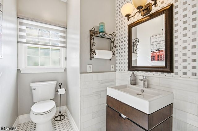 861 Garfield Ave, Bridgewater Twp., NJ 08807