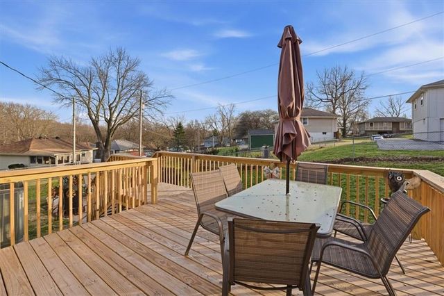 216 S Shrank Avenue, Independence, MO 64056