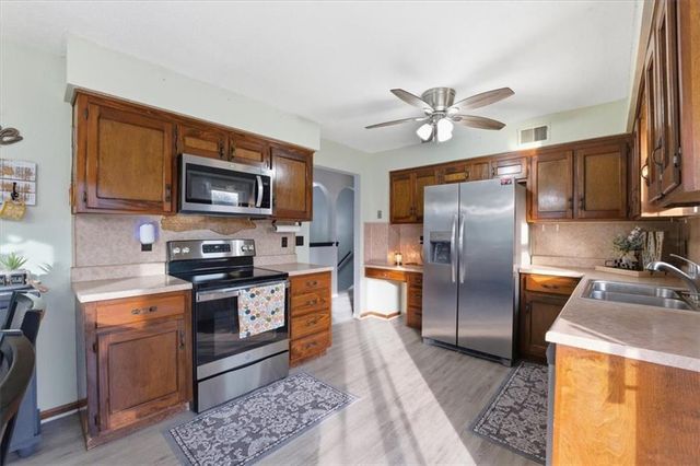 216 S Shrank Avenue, Independence, MO 64056