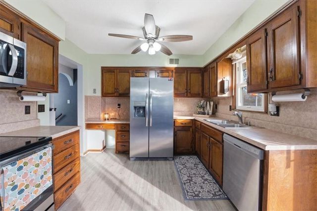 216 S Shrank Avenue, Independence, MO 64056