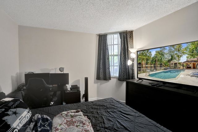 8266 NW 24th Street, Coral Springs, FL 33065