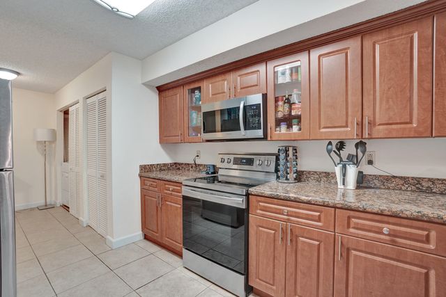 8266 NW 24th Street, Coral Springs, FL 33065