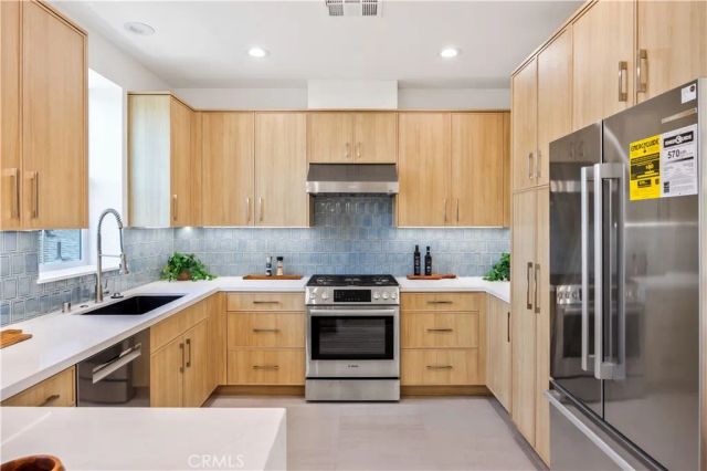 2420 Ives Lane B, Redondo Beach, CA 90278