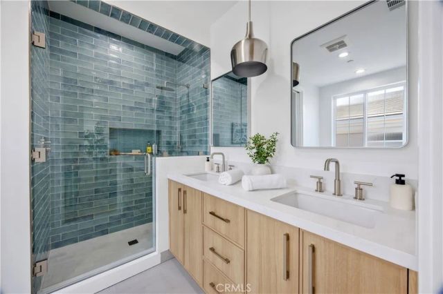 2420 Ives Lane B, Redondo Beach, CA 90278