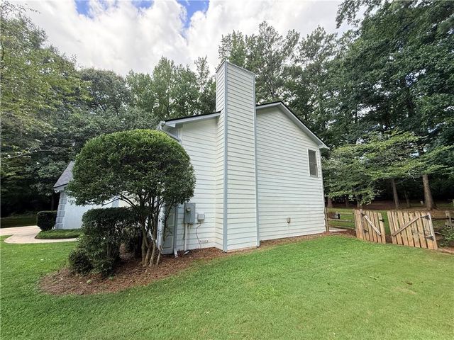 150 Ocee View Court, Johns Creek, GA 30022