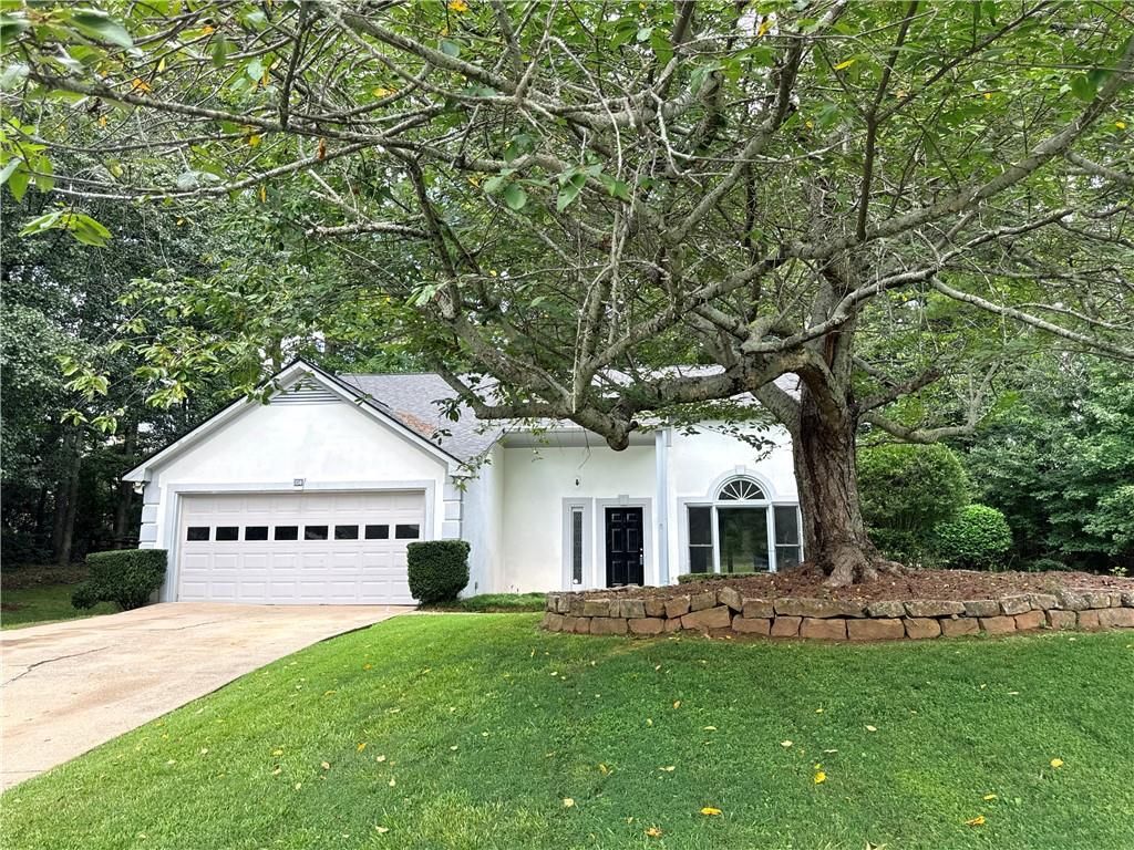 150 Ocee View Court, Johns Creek, GA 30022